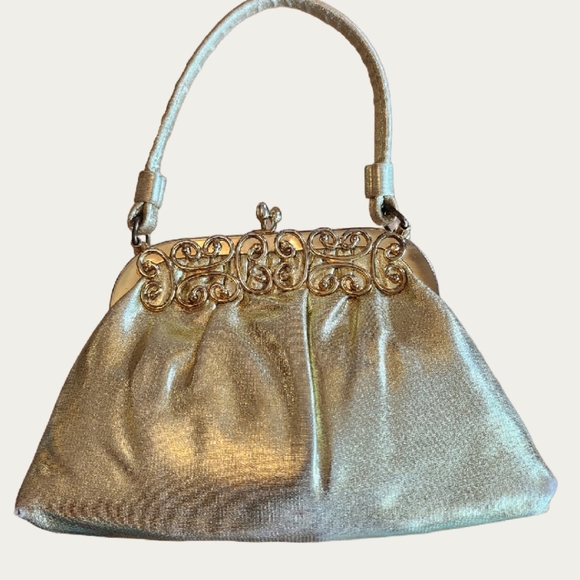 Elegant Gold Women's Clutch - Picture 6 of 17